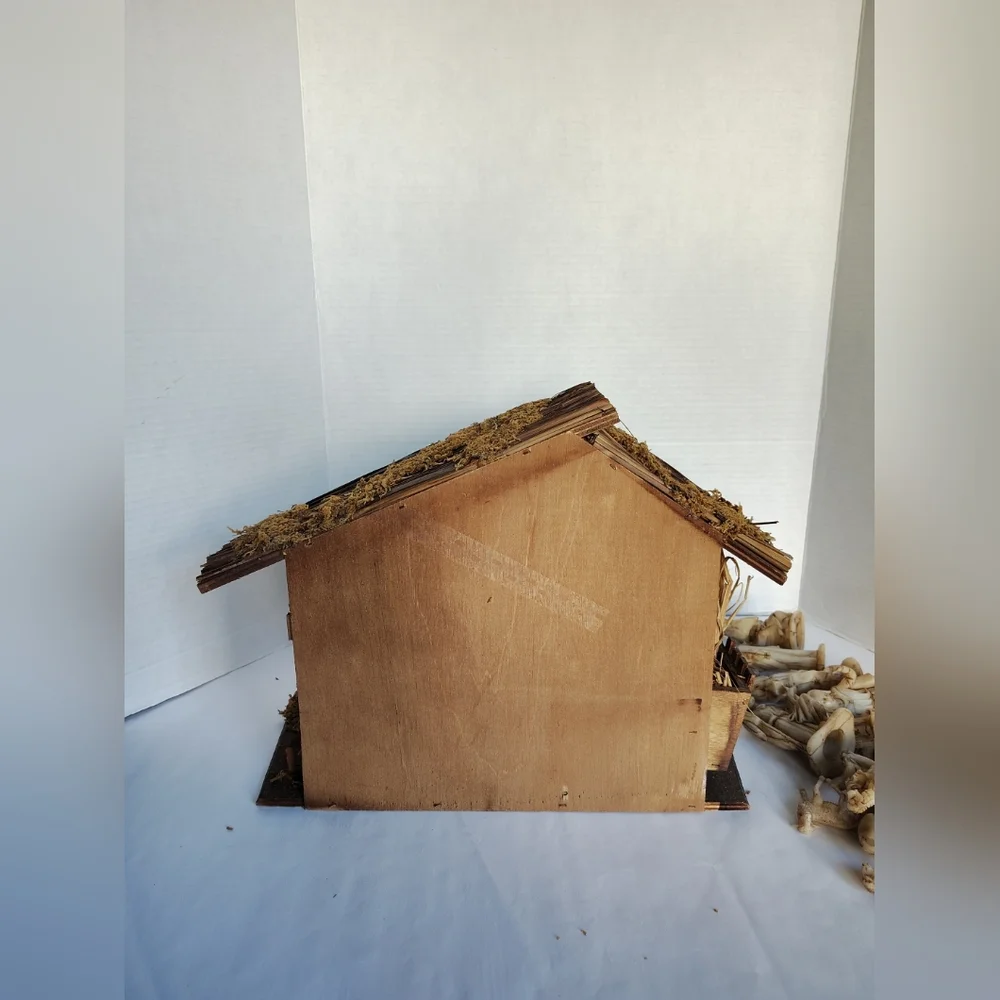 KMART Vintage 12 Piece Figures Nativity Set Wooden Stable Winter Christmas Decor